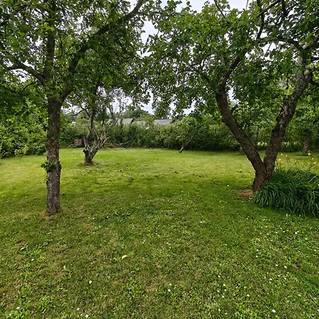 Retrohonguline Suvila Saunaga Laulasmaal, Privaatne Puhkus Mere Laehedal