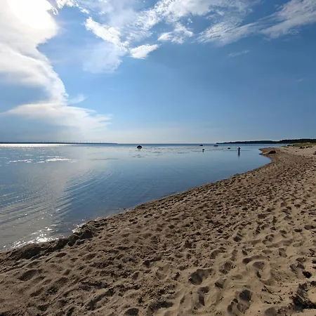 Semesterbostad Retrohonguline Suvila Saunaga Laulasmaal, Privaatne Puhkus Mere Laehedal *