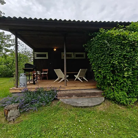 Semesterbostad Retrohonguline Suvila Saunaga Laulasmaal, Privaatne Puhkus Mere Laehedal Laulasmaa