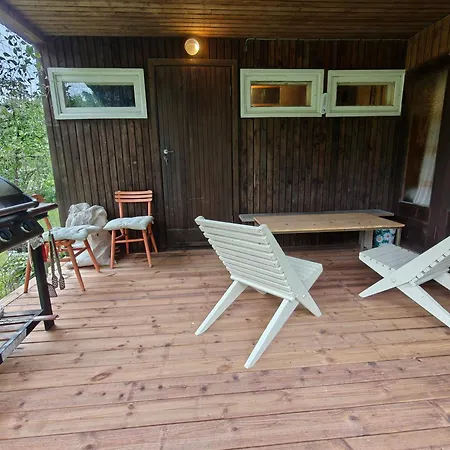 Feriehus Retrohonguline Suvila Saunaga Laulasmaal, Privaatne Puhkus Mere Laehedal Laulasmaa